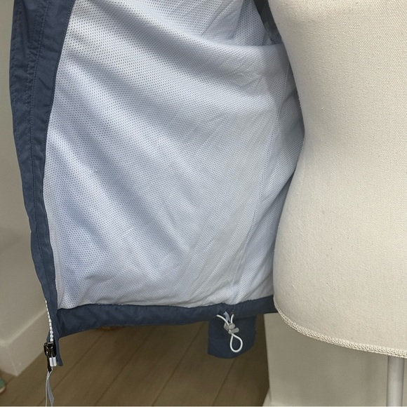 REI Co-op Rain Hooded Jacket Women's Thunder Blue Size Medium - Picture 8 of 10